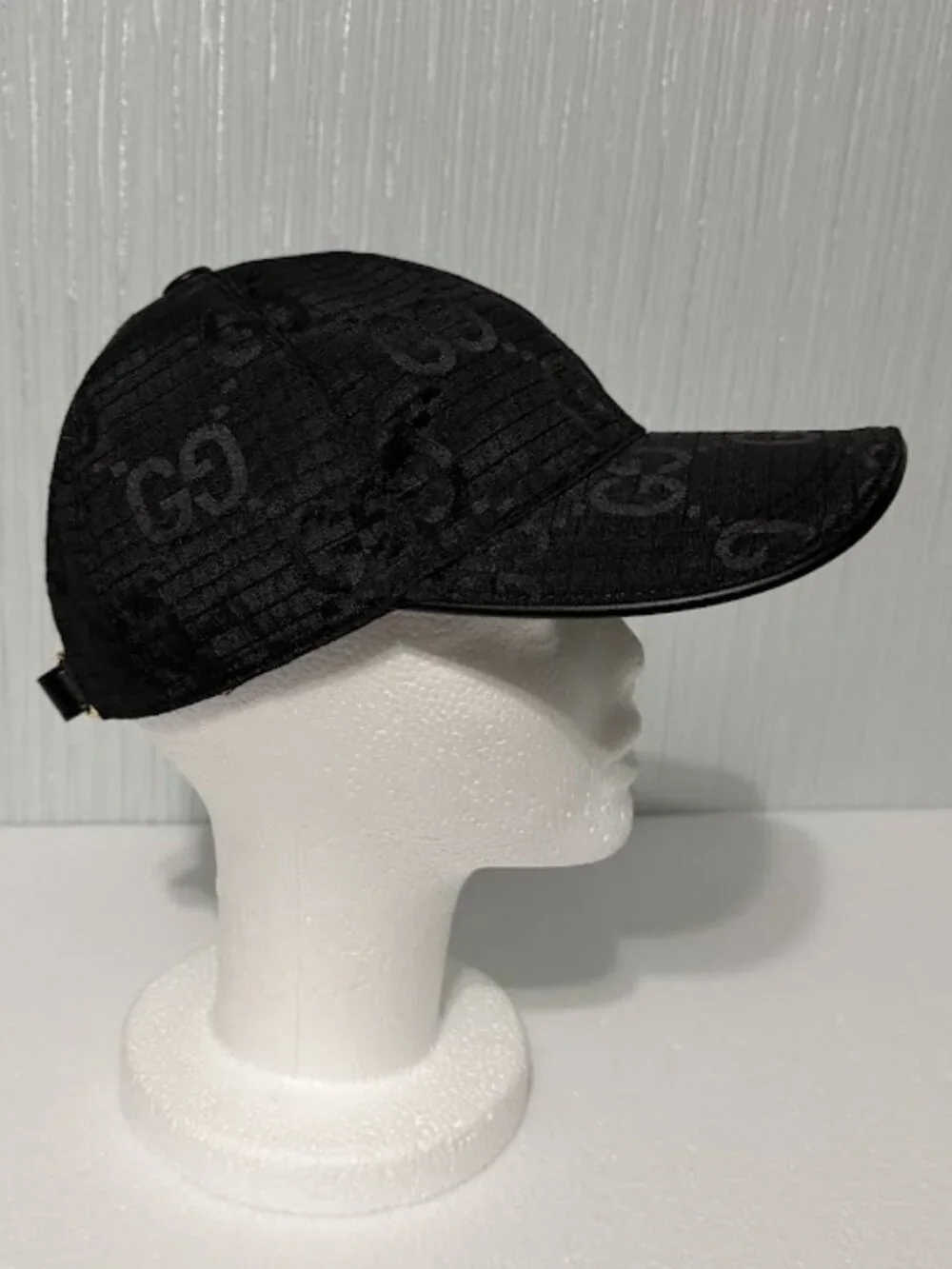 TUB black monogram